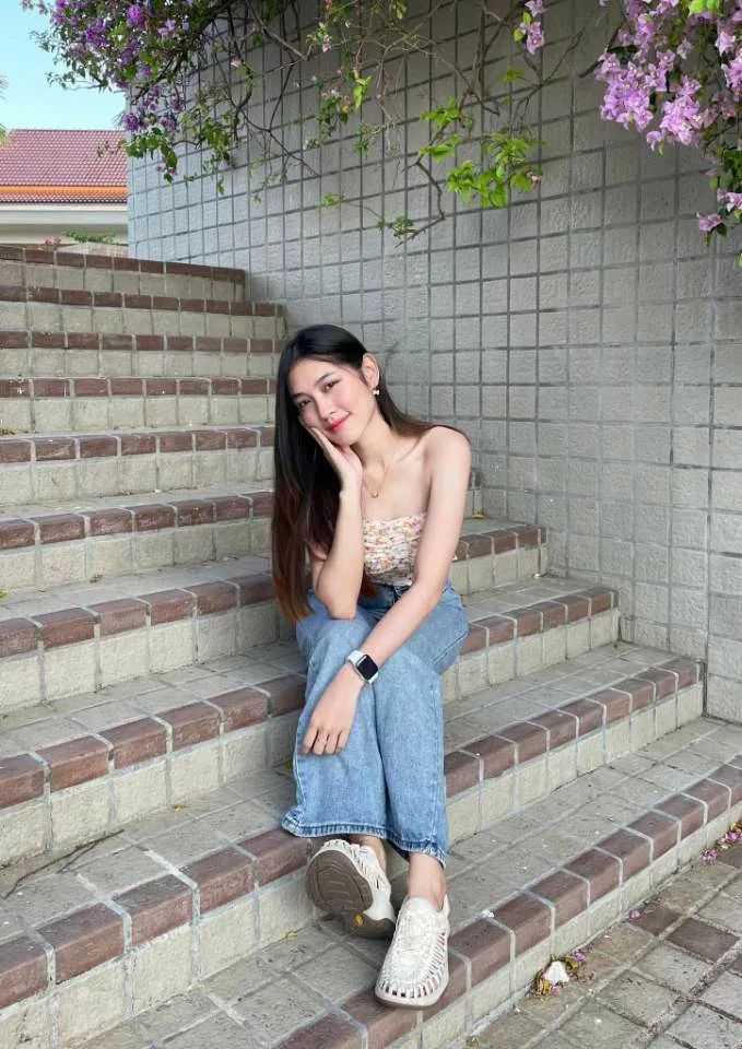 ครูนิสเวโกเวลอบ